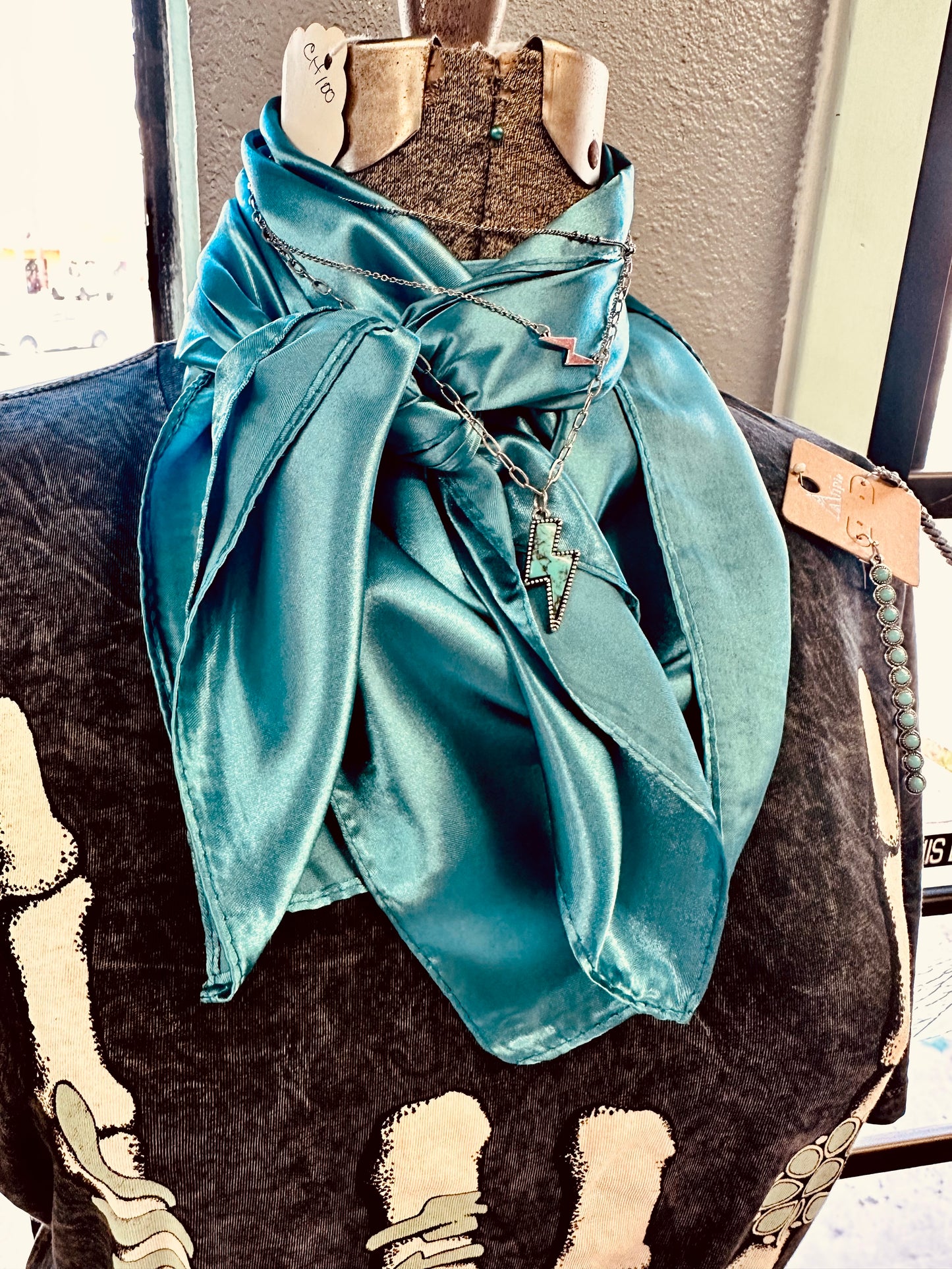 Turquoise moments 🤠🤘🏽