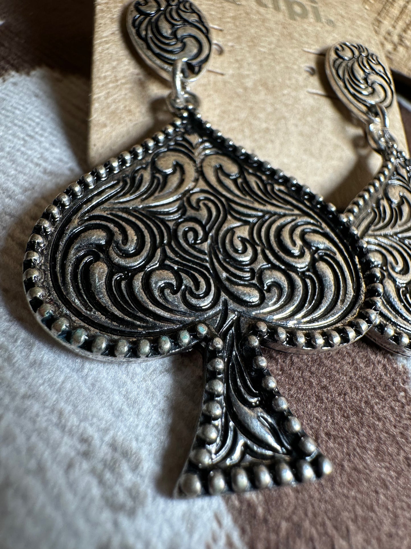 Stud spade tooled