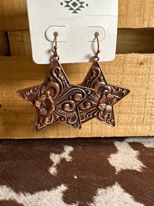 Star tooled earring